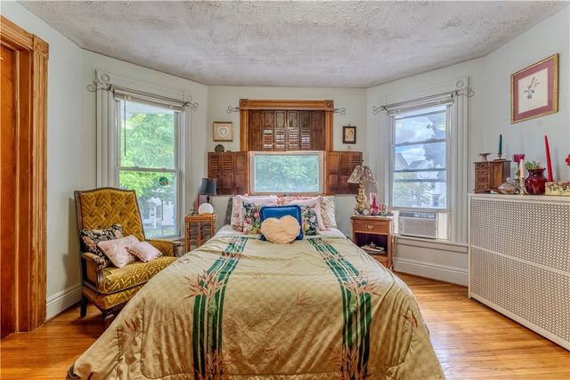 9 Sumner Park, Rochester, NY 14607
