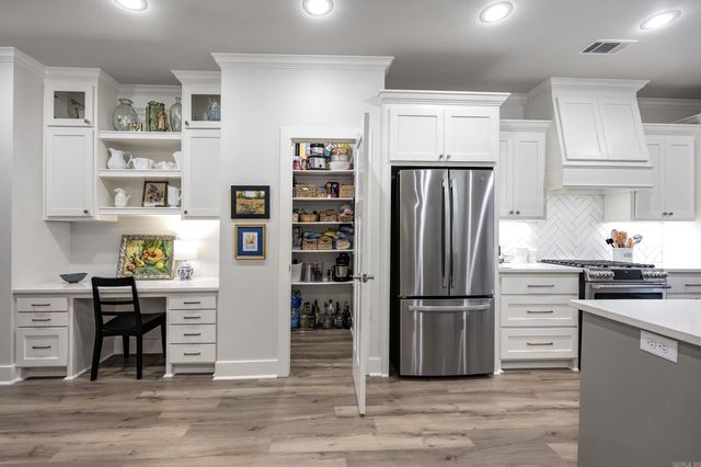 321 Fletcher Loop, Little Rock, AR 72223