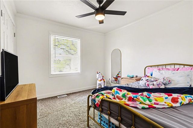 2413 W Post Oak Road, Olathe, KS 66061