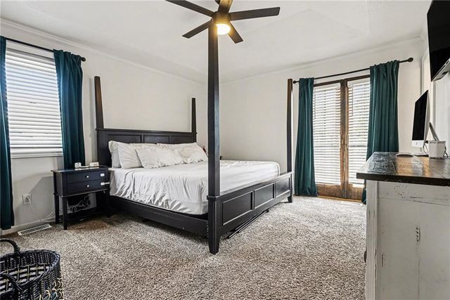 2413 W Post Oak Road, Olathe, KS 66061