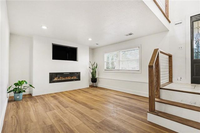 2413 W Post Oak Road, Olathe, KS 66061
