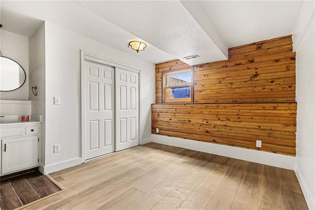 2413 W Post Oak Road, Olathe, KS 66061