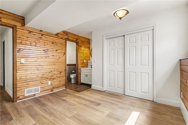 2413 W Post Oak Road, Olathe, KS 66061