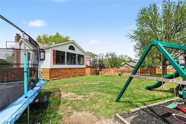 2413 W Post Oak Road, Olathe, KS 66061