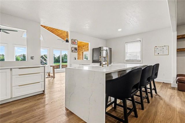 2413 W Post Oak Road, Olathe, KS 66061