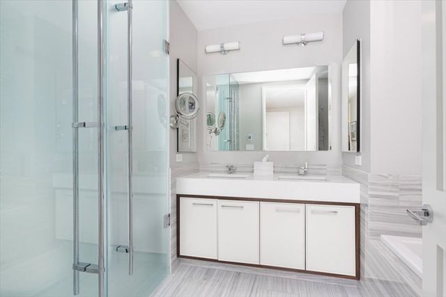 1 Dalton St 5402, Boston, MA 02115