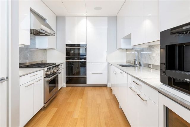 1 Dalton St 5402, Boston, MA 02115