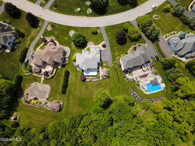 13 Devonshire Way, Clifton Park, NY 12065
