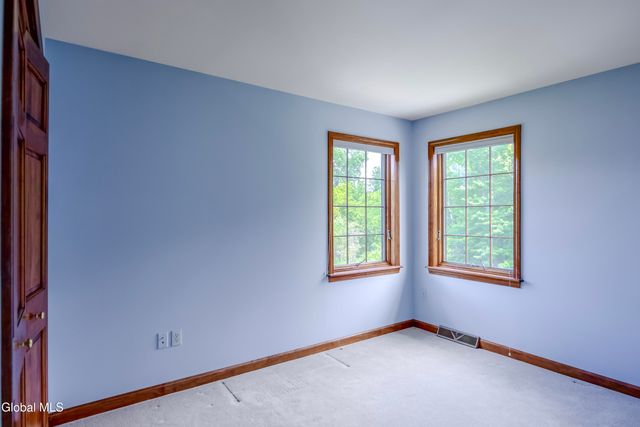 13 Devonshire Way, Clifton Park, NY 12065
