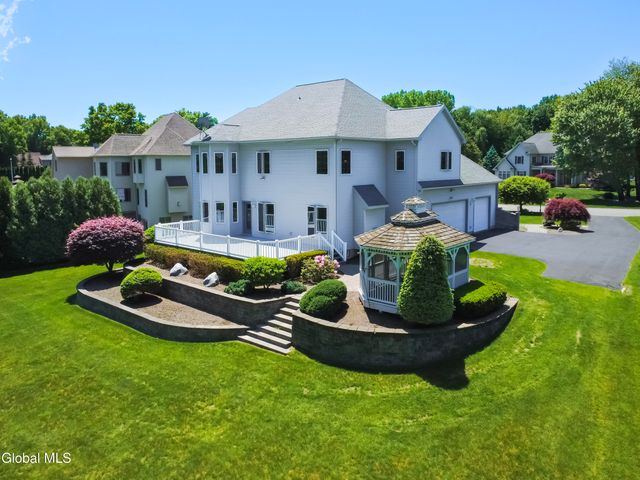 13 Devonshire Way, Clifton Park, NY 12065