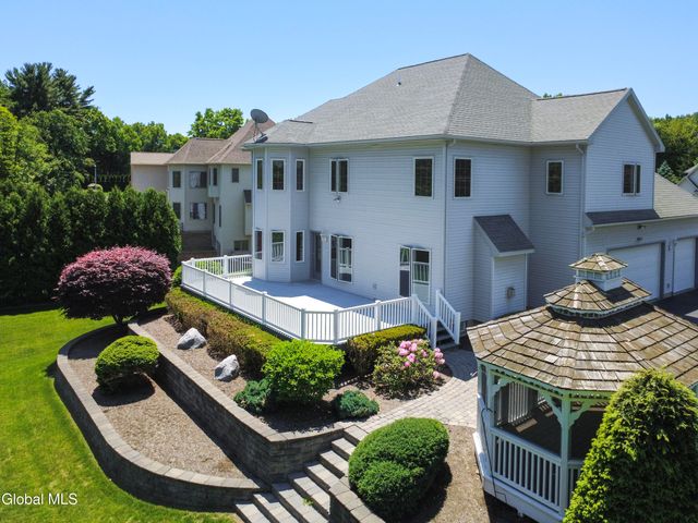 13 Devonshire Way, Clifton Park, NY 12065