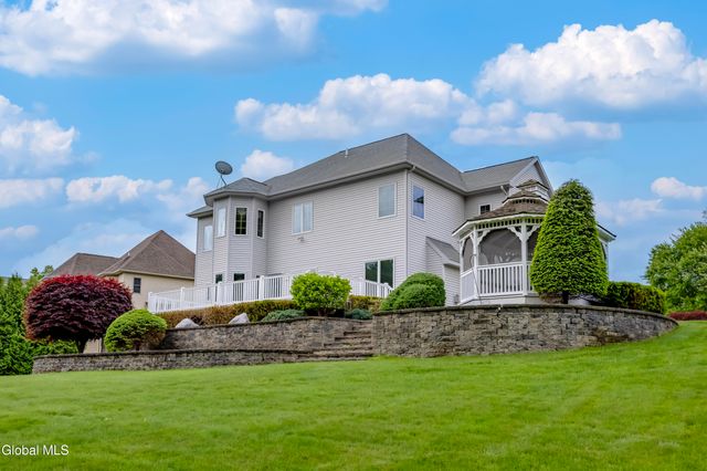 13 Devonshire Way, Clifton Park, NY 12065