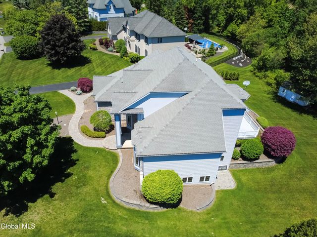 13 Devonshire Way, Clifton Park, NY 12065