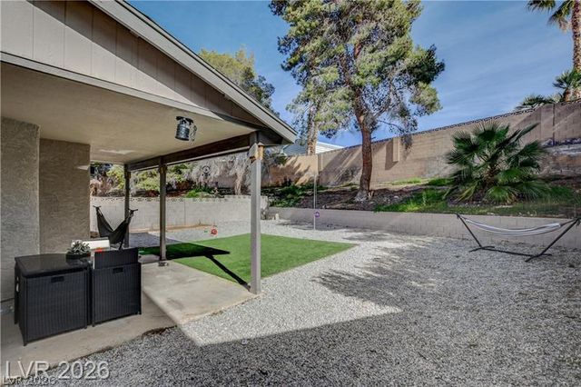 163 Spinnaker Drive, Henderson, NV 89015