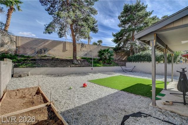 163 Spinnaker Drive, Henderson, NV 89015