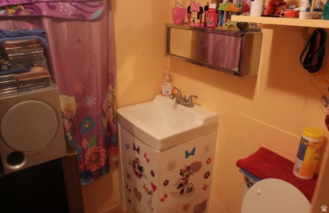 2062 W 7705 S, West Jordan, UT 84084