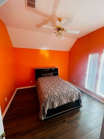 1812 Lacey Oak Lane, Keller, TX 76248