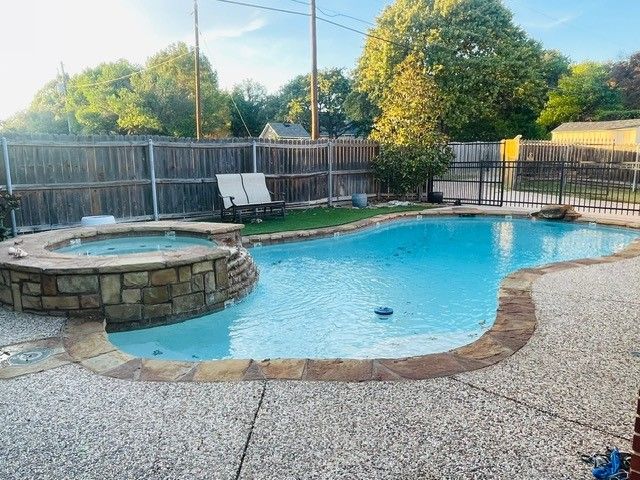 1812 Lacey Oak Lane, Keller, TX 76248