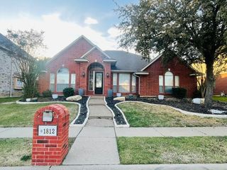 1812 Lacey Oak Lane, Keller, TX 76248