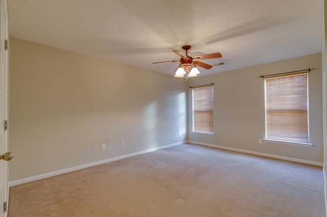 2012 McCrory Pl, Spring Hill, TN 37174