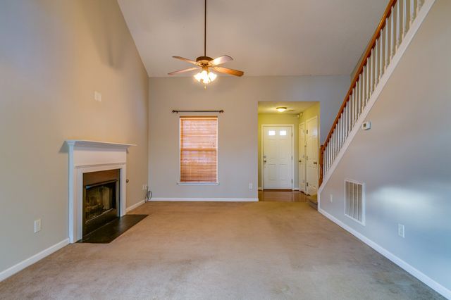 2012 McCrory Pl, Spring Hill, TN 37174