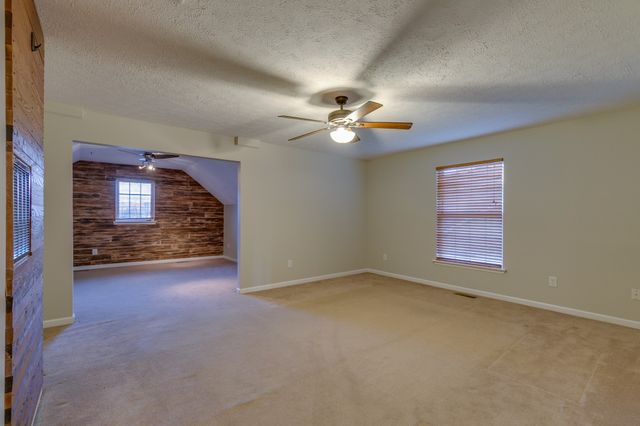 2012 McCrory Pl, Spring Hill, TN 37174