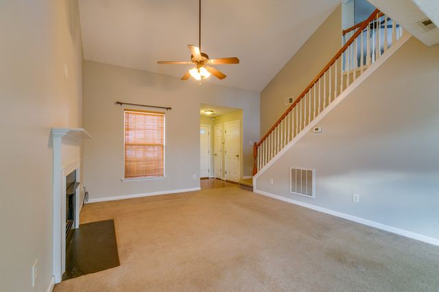 2012 McCrory Pl, Spring Hill, TN 37174