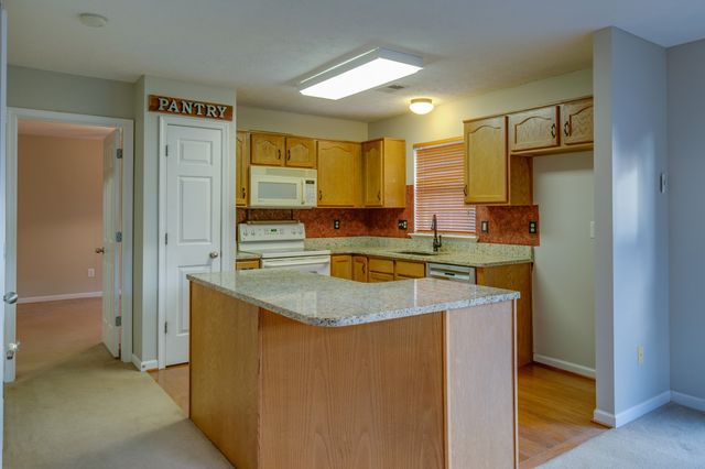 2012 McCrory Pl, Spring Hill, TN 37174