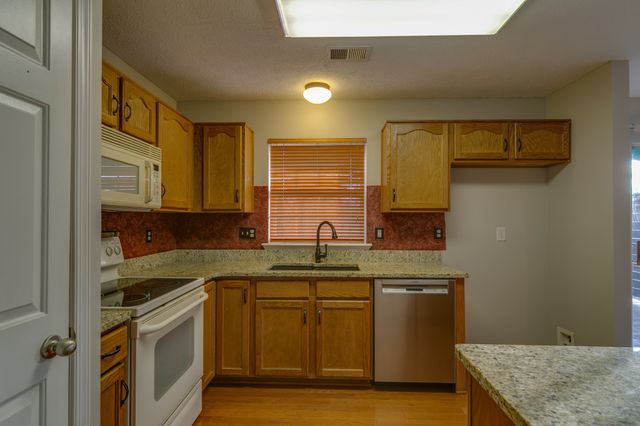 2012 McCrory Pl, Spring Hill, TN 37174