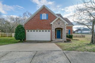 2012 McCrory Pl, Spring Hill, TN 37174