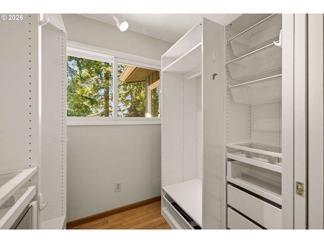 5211 Sw 18TH Pl, Portland, OR 97239