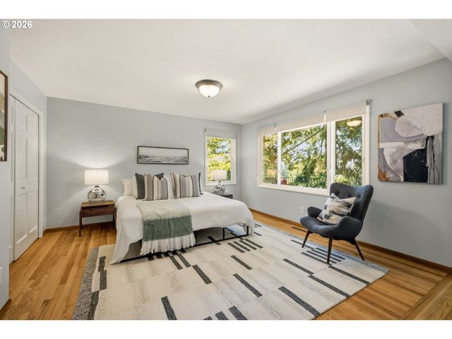 5211 Sw 18TH Pl, Portland, OR 97239