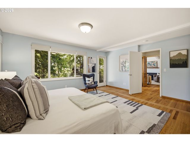 5211 Sw 18TH Pl, Portland, OR 97239