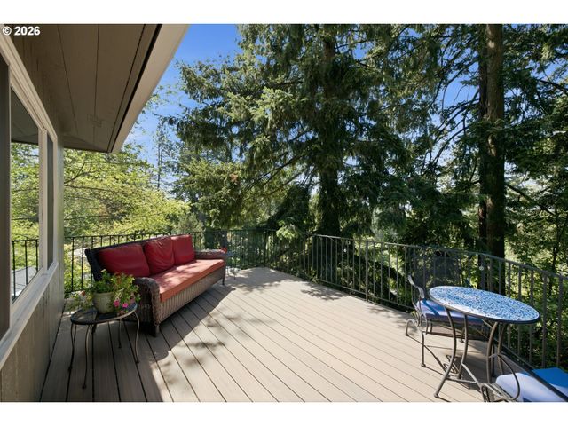 5211 Sw 18TH Pl, Portland, OR 97239