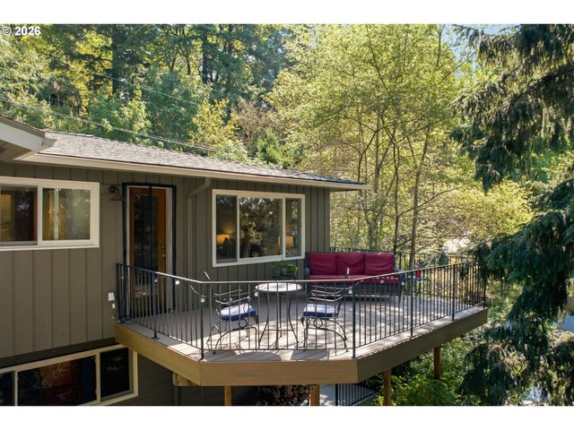 5211 Sw 18TH Pl, Portland, OR 97239