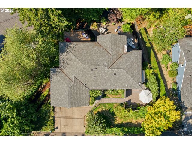 5211 Sw 18TH Pl, Portland, OR 97239