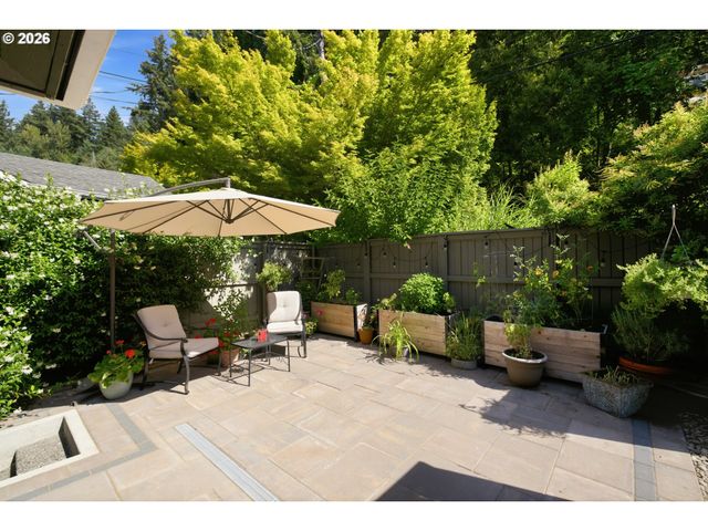 5211 Sw 18TH Pl, Portland, OR 97239