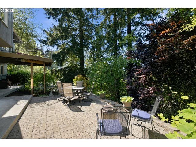 5211 Sw 18TH Pl, Portland, OR 97239