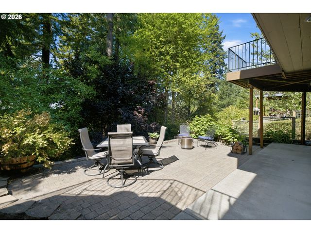 5211 Sw 18TH Pl, Portland, OR 97239