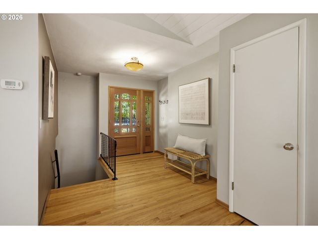 5211 Sw 18TH Pl, Portland, OR 97239