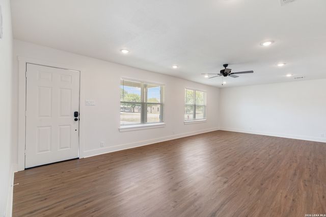 7227 CORSICANA ST, Iola, TX 77861