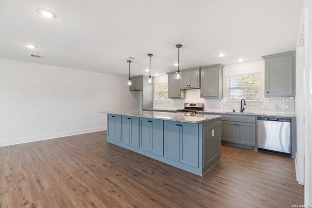 7227 CORSICANA ST, Iola, TX 77861