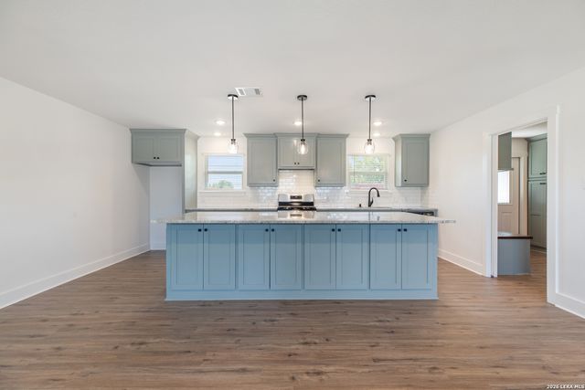 7227 CORSICANA ST, Iola, TX 77861