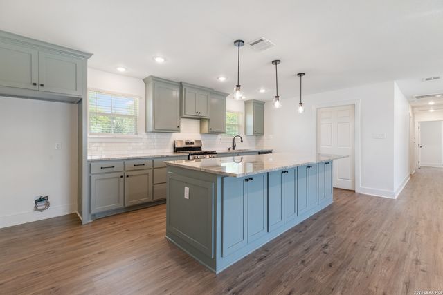 7227 CORSICANA ST, Iola, TX 77861