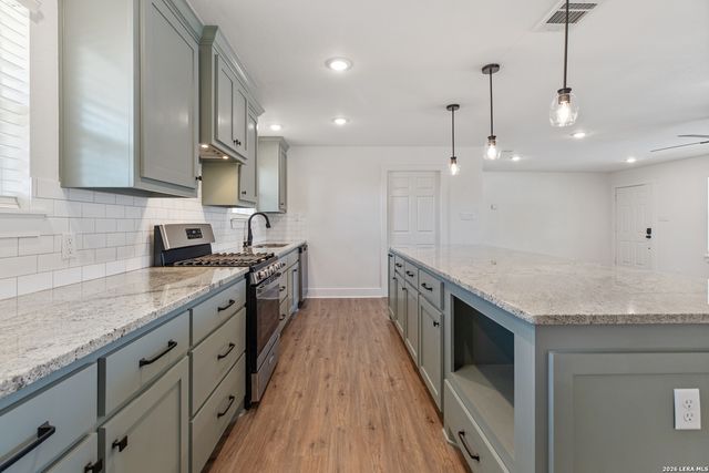 7227 CORSICANA ST, Iola, TX 77861