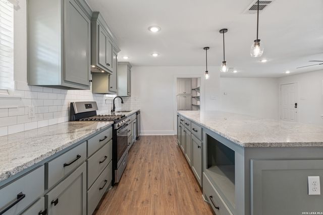7227 CORSICANA ST, Iola, TX 77861