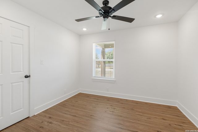 7227 CORSICANA ST, Iola, TX 77861