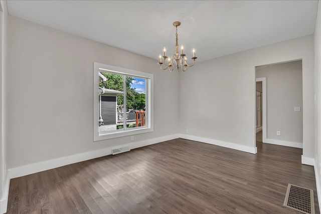 737 Grant Street, Bettendorf, IA 52722