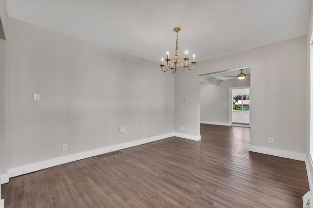 737 Grant Street, Bettendorf, IA 52722