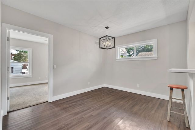 737 Grant Street, Bettendorf, IA 52722